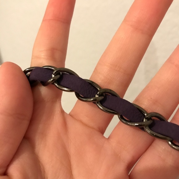 Chain Crossbody Bag - Picture 2 of 3